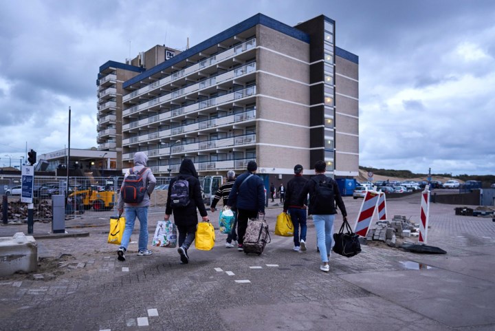 Kandidaat-premier Wilders voert  actie tegen opvang asielzoekers