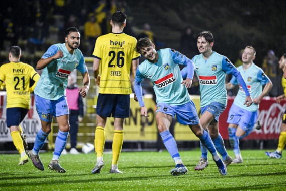 Leader Union loses two expensive points against Westerlo after a late and questionable penalty goal