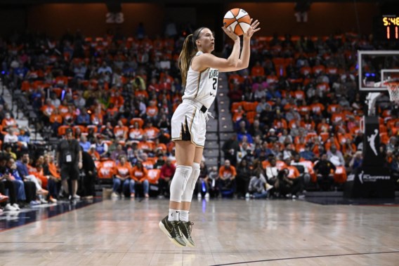 Who is the best three-point shooter in the world, a woman or a man?  Sabrina Ionescu challenges Stephen Curry