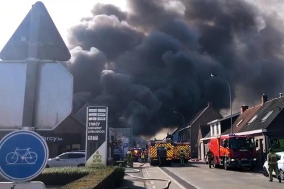 Fire breaks out at lighting company: Niels Destadsbader loft burns out