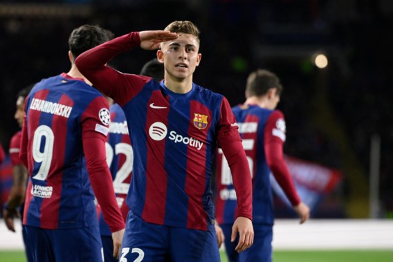 Barcelona beat Napoli and reached the Champions League quarter-finals for the first time in 4 years