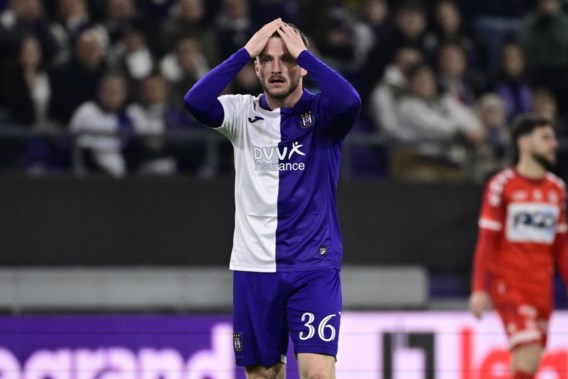 Anderlecht suffers a painful defeat and loses Verschaeren