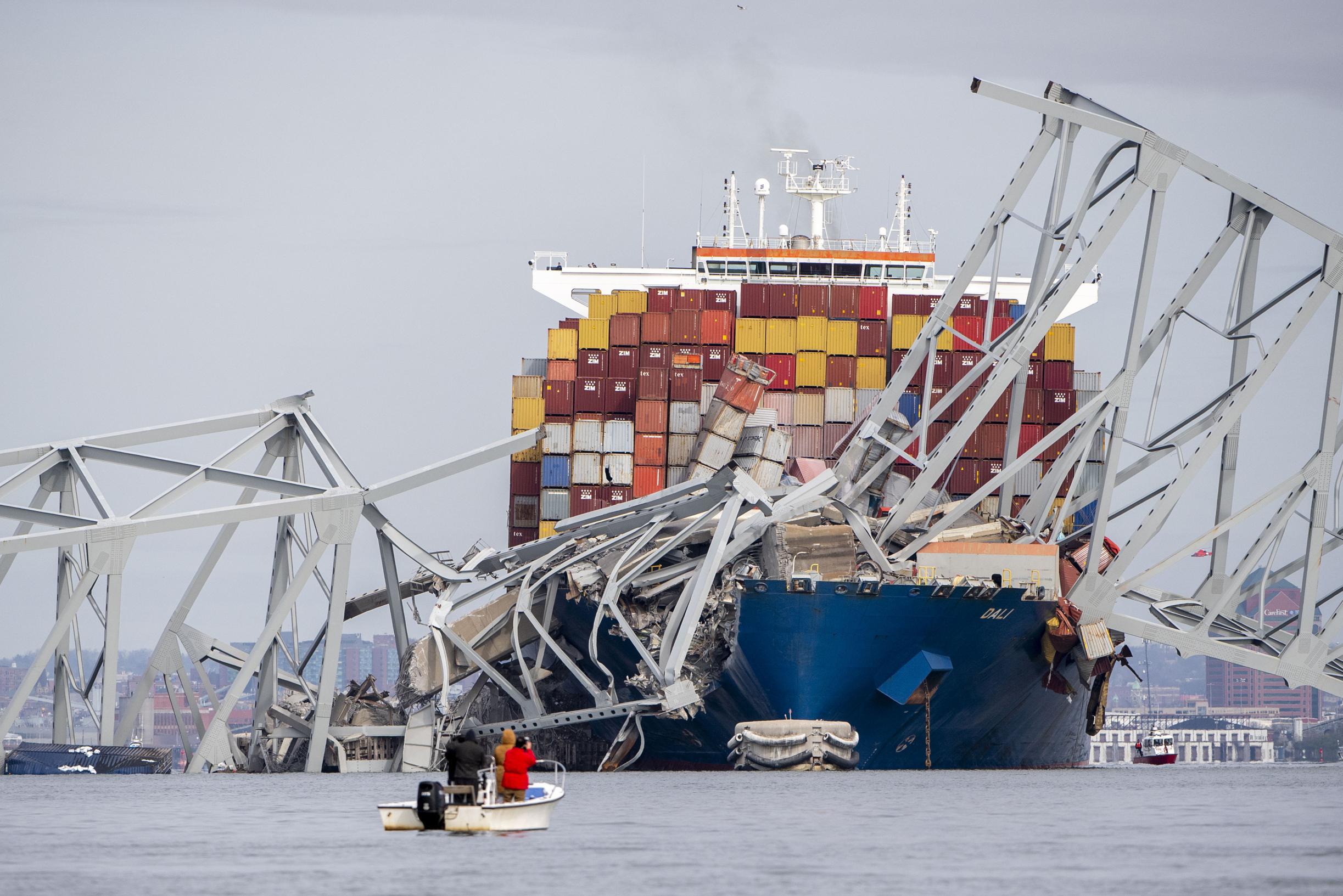 Na De Scheepsramp In Baltimore: “Alsof 1.200 Auto’s Tegelijk Tegen 70 ...