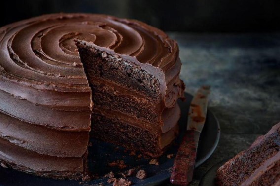 Triple chocolate cake with ganache |  The standard