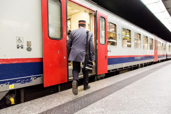 Train passenger attacked with knife in Brussels