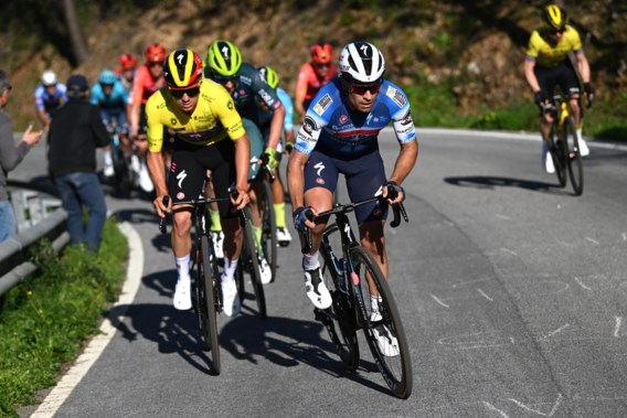 Mikel Landa suffers a broken collarbone in a new crash in the Tour of the Basque Country