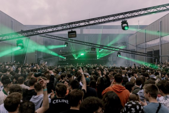 More visitors to the Ghent festival became ill from water than expected: “I saw people drinking from those taps all day and night”