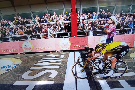 Marianne Vos beats cheering Lorena Wiebes too early and wins the shortened Amstel Gold Race