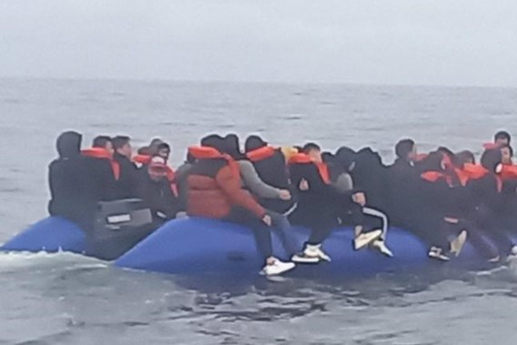 Rescue Operation of 38 Refugees off the Coast of Koksijde: Boat Refuses Transfer to Safety