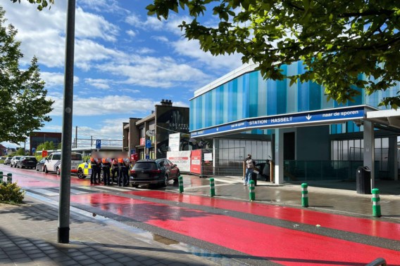 Police arrest four young people for assaulting a 15-year-old girl at Hasselt station