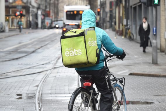 Uber Eats must put three Belgian meal deliverers on its payroll