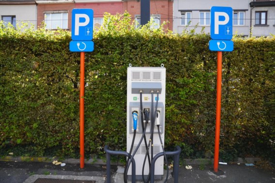 Peeters’ budget for electric car premiums already appears to be insufficient