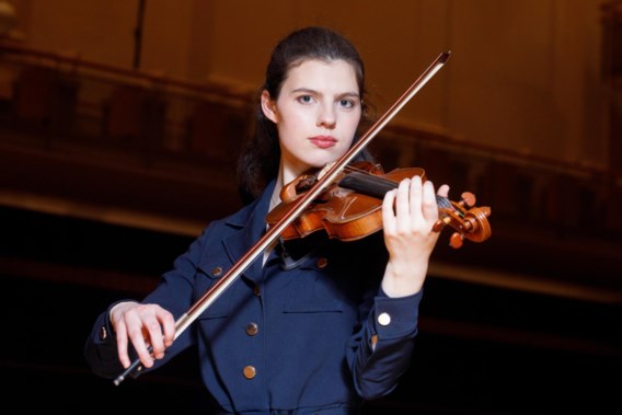 Belgian violinist advances to the semi-finals of the Elisabeth Competition