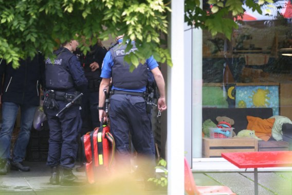 Drie kinderen gewond na aanval met mes bij kinderdagverblijf in Zürich: dader opgepakt