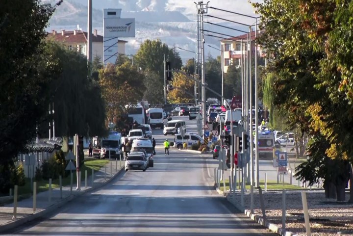 Aanslag op defensiebedrijf in Ankara: “Drie doden en vijf gewonden”