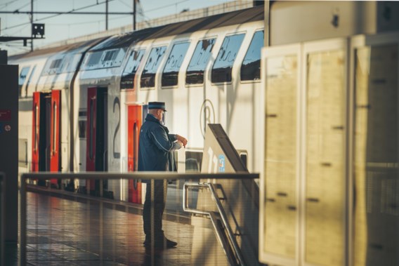 Pension Plans Strike: Two Out of Three Trains Canceled, Brussels Airlines Halts Half of European Flights